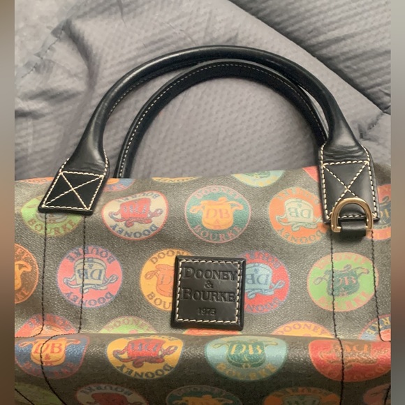 Dooney & Bourke Medallion Print Large Satchel. - Picture 7 of 9
